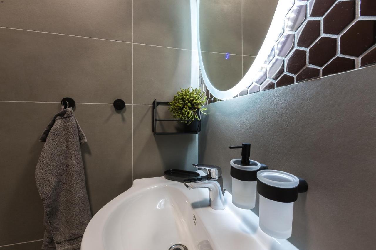 Apaca 30 Apartman **** Győr Extérieur photo